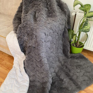 Čupavi prekrivač TAMNO SIVI