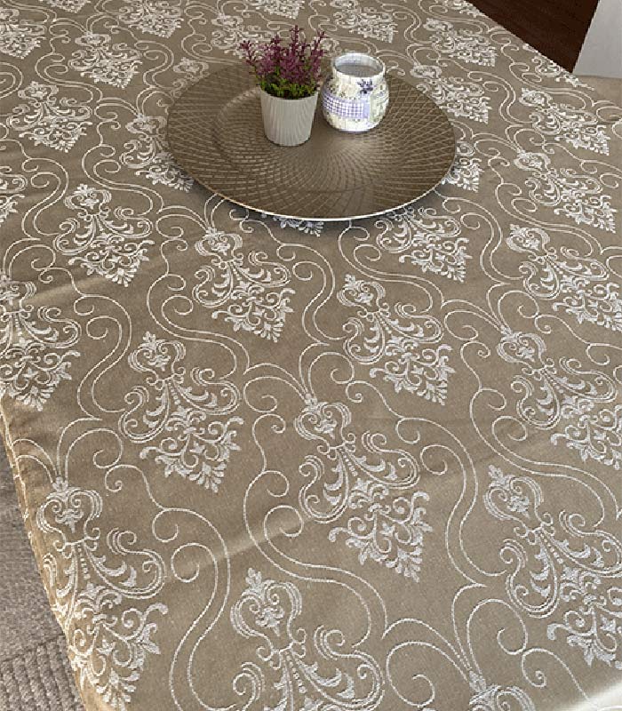 Damast stolnjak 160x160 - ZLATNI 2