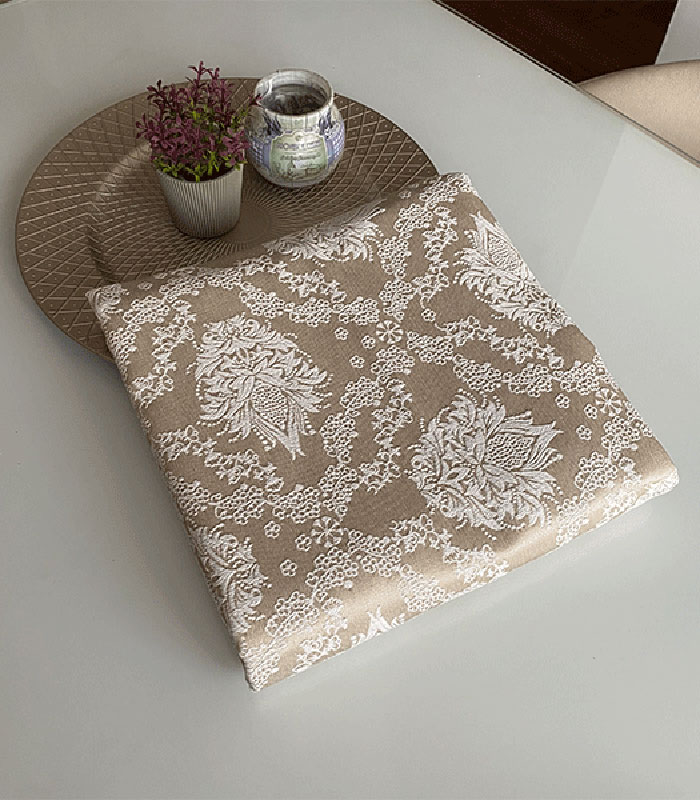 Damast stolnjak 160x160 - ZLATNI 2 - Slika 2